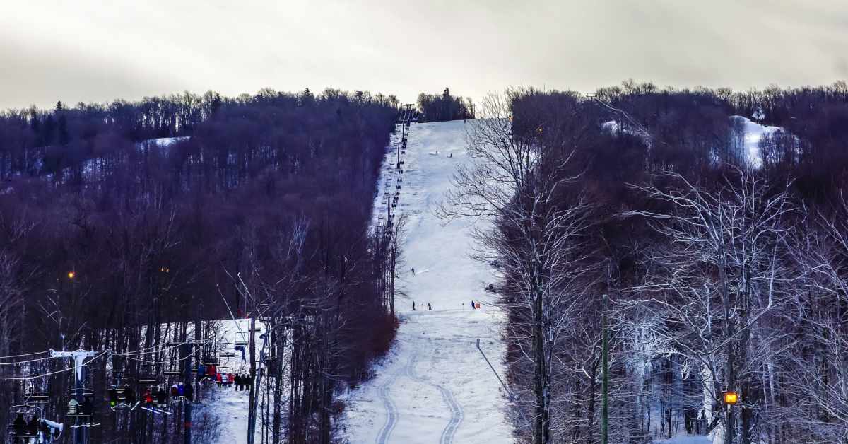 Skier Dies at West Virginia Resort, Details Limited - Snowboarder