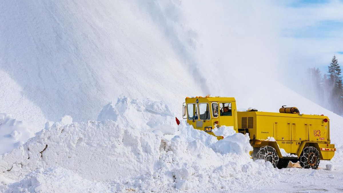 Over 27 Feet Of Snow Has Fallen At Mammoth Mountain This Winter