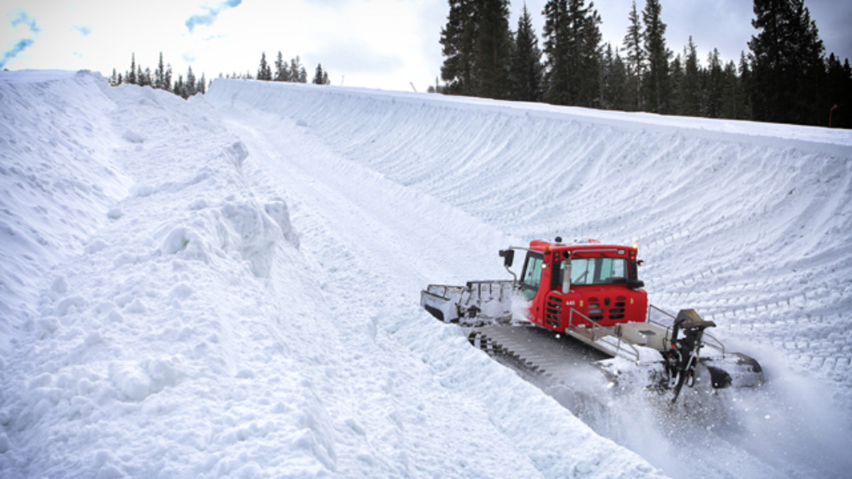 Copper Mountain Opens First Olympic-Sized Superpipe for the 2013/2014 ...