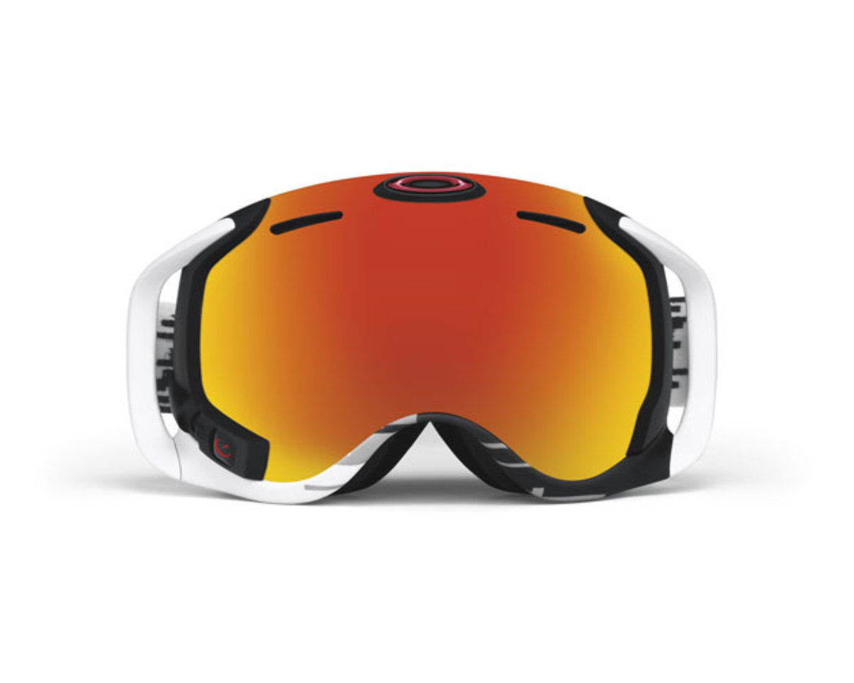 Oakley introduces the Airwave goggle with heads up display Snowboarder