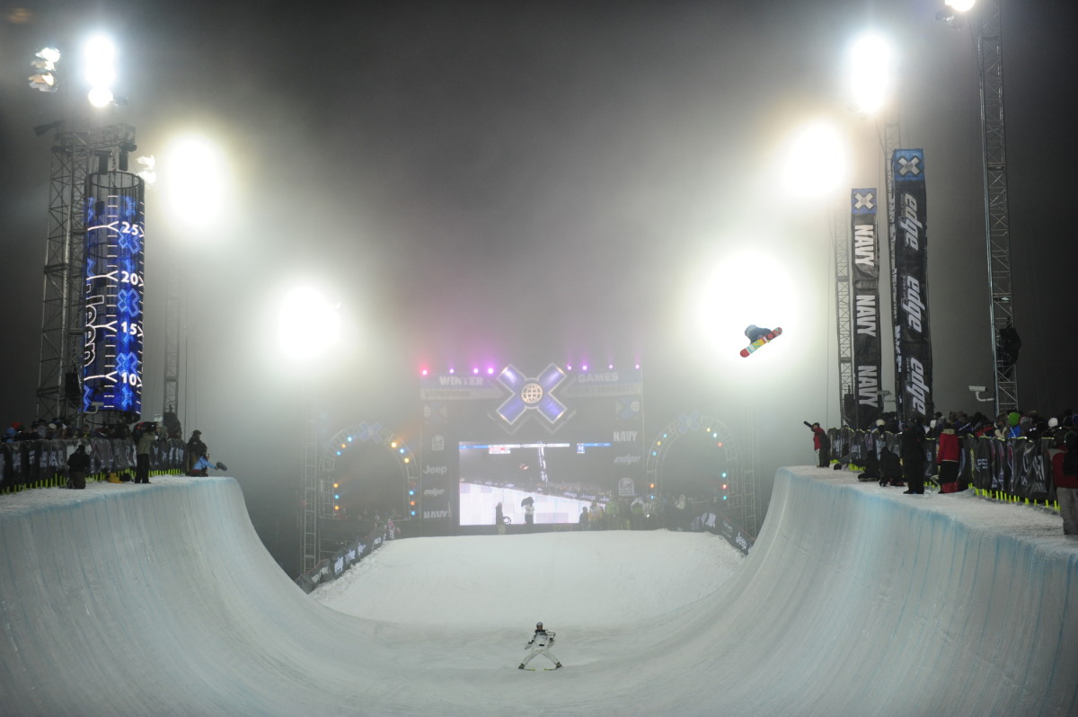 Free Tickets Made Available for X Games Aspen 2025 Snowboarder